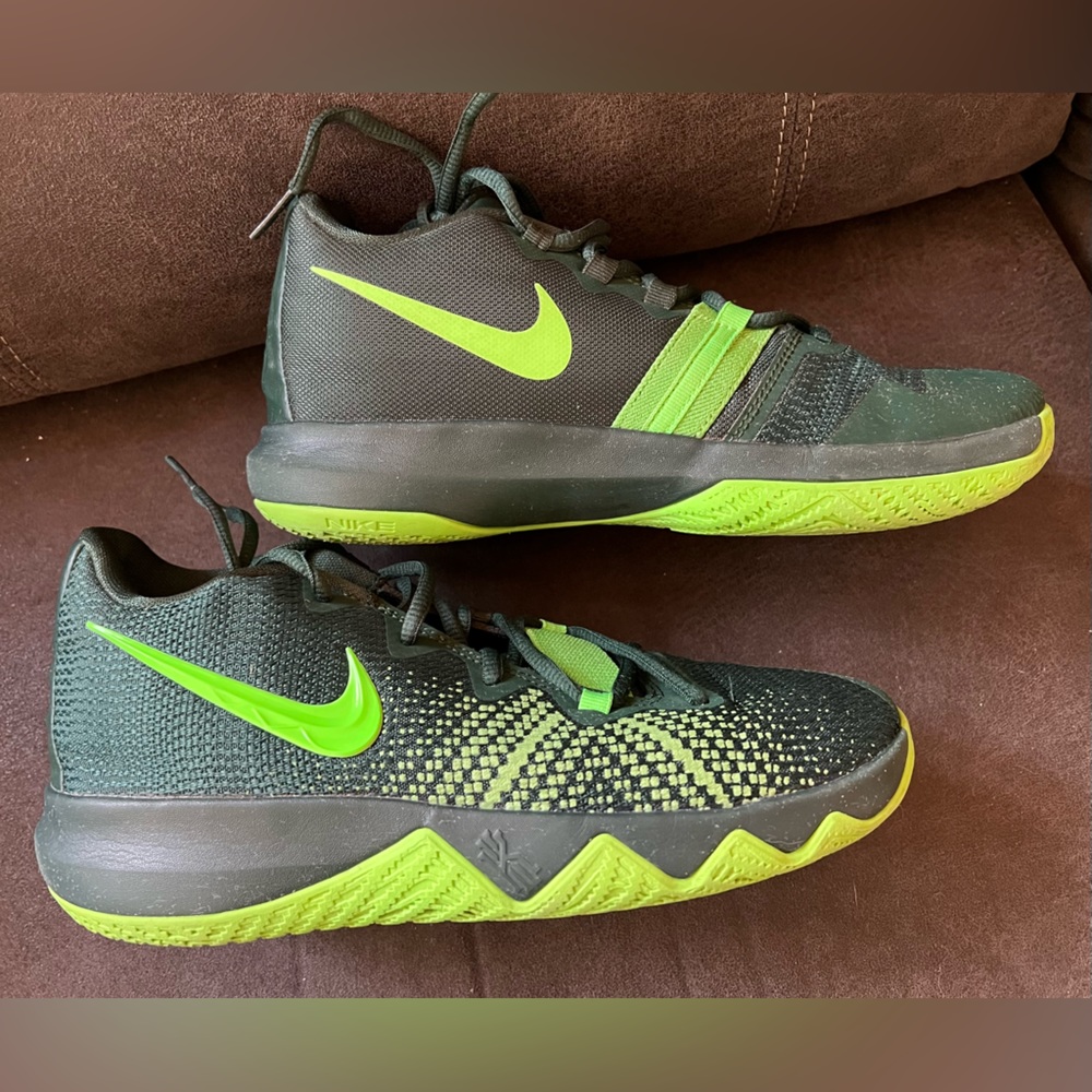 Big Boy’s/Youth Nike Kyrie’s